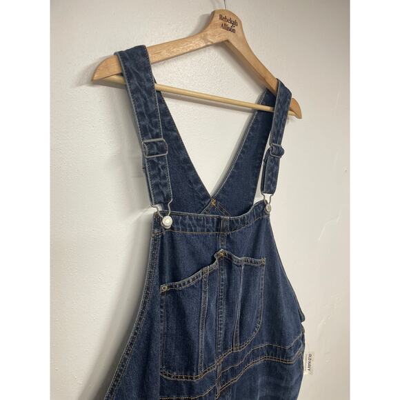 NWT Old Navy Women’s Plus Size 26 Denim Overalls Medium Wash Adjustable Straps - Picture 3 of 16